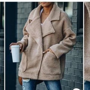 City scene pocketed teddy coat